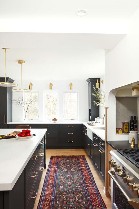 Countertop, Room, Property, Kitchen, Furniture, Interior design, Cabinetry, Building, House, Ceiling, 